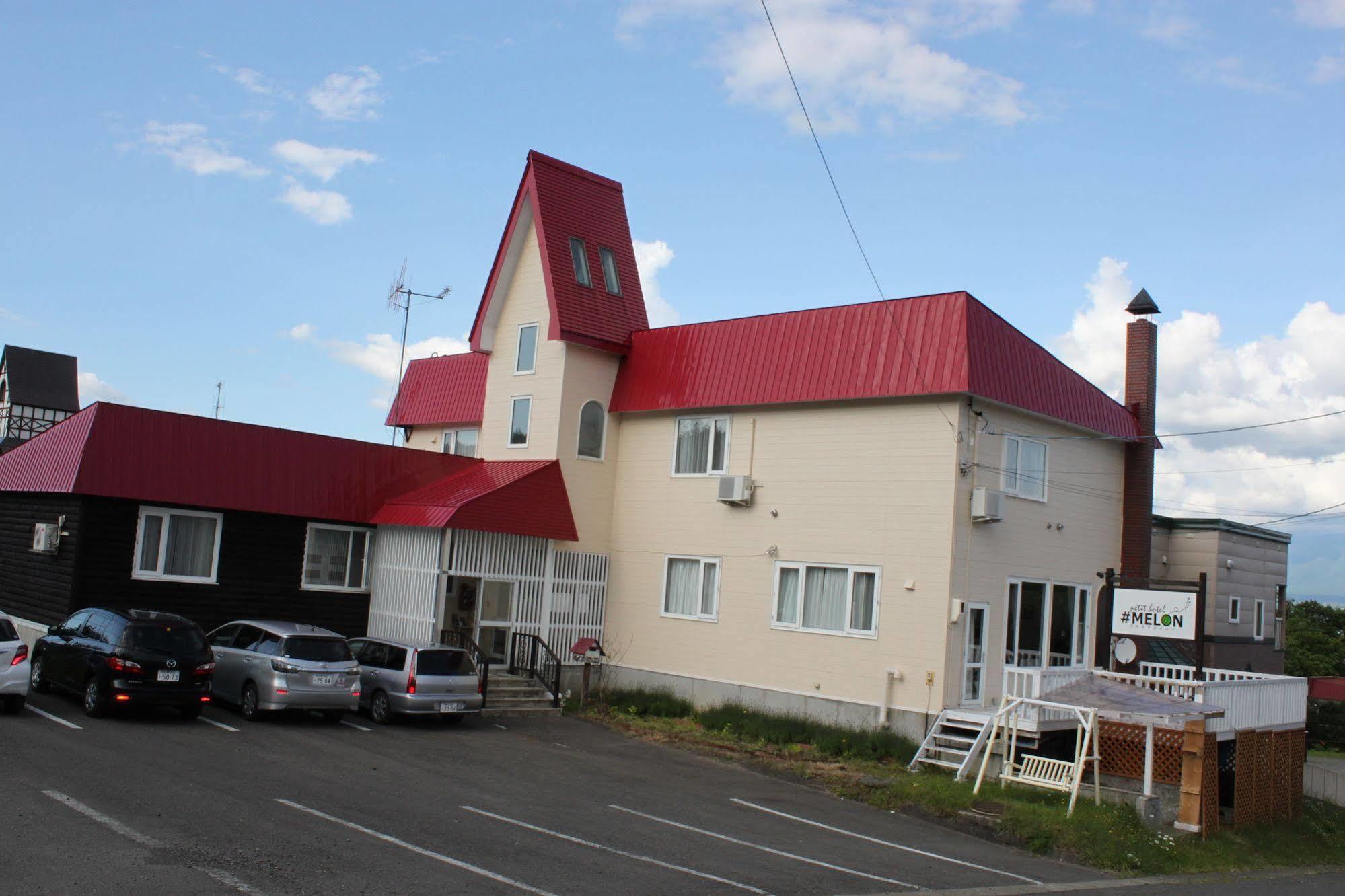 Petit Hotel Melon Nakafurano Exterior foto